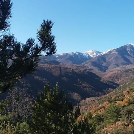 Colourful Townhouse In Mountain Village Square